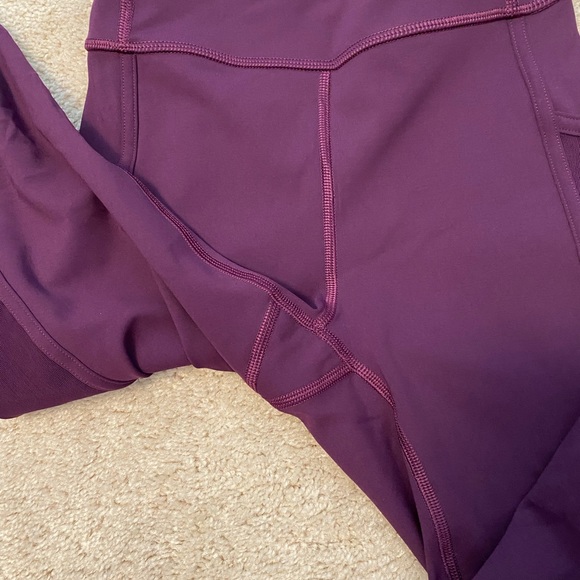 Lululemon leggings with pockets - Picture 6 of 7